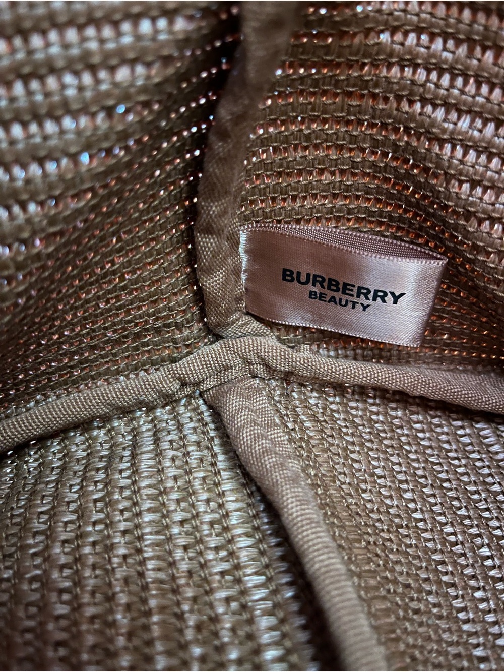 Burberry Large Woven Tote Bag in Light Brown - Picture 6 of 8